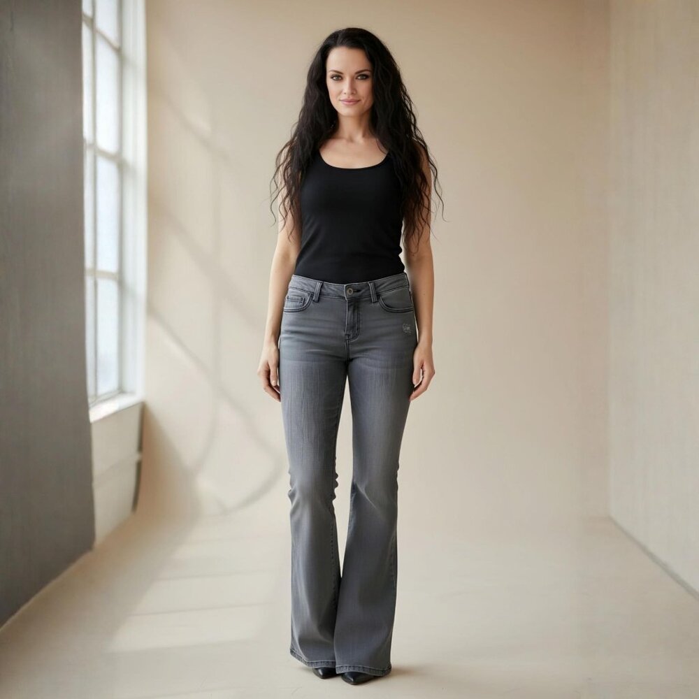 Wear It Declare It ✦ Gray Flared Jeans ✦ Pink Embroidered Pocket Stretch Denim 1